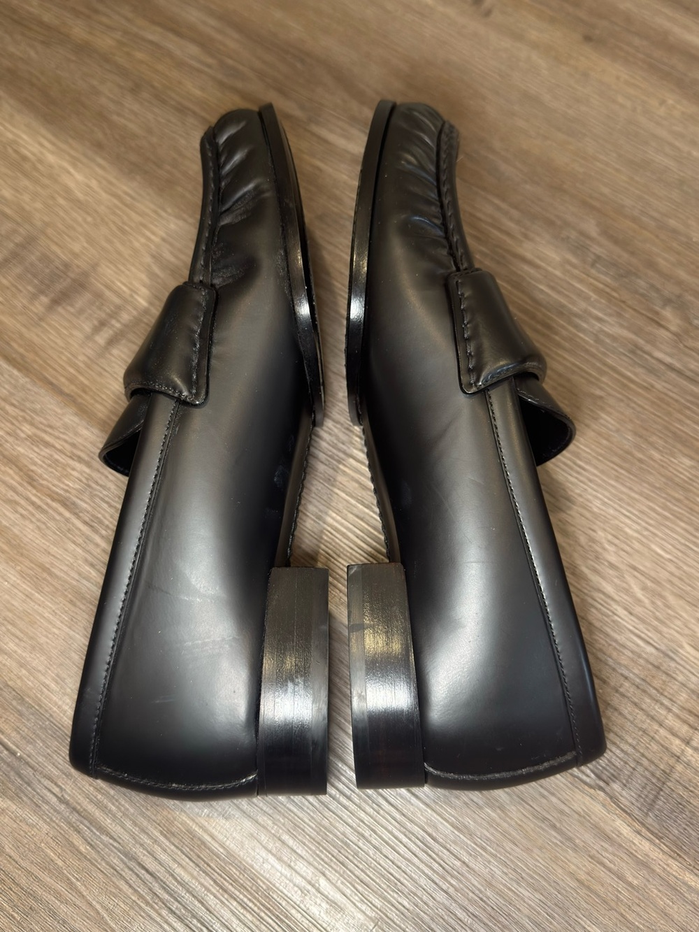 Givenchy 4G Logo Plaque Round Black Leather Loafers - Picture 5 of 11